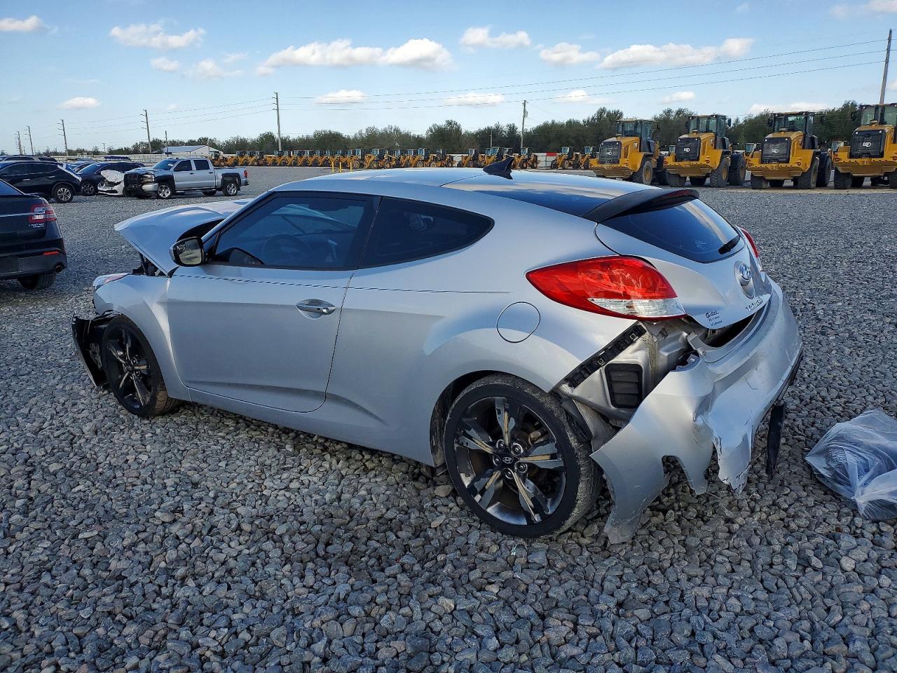 Hyundai Veloster - zdjęcie 2