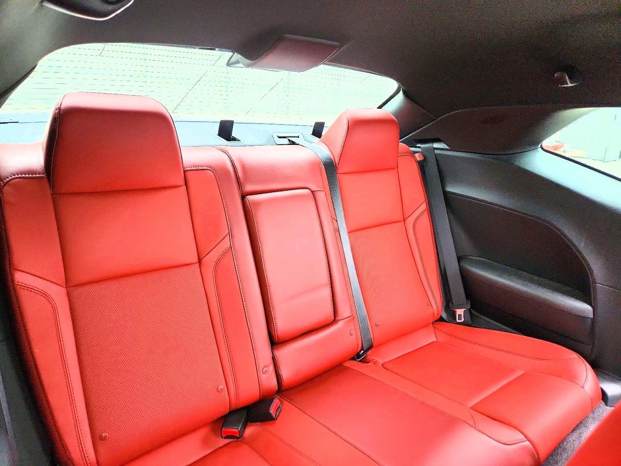 2018 Dodge Challenger R/T - zdjęcie 10