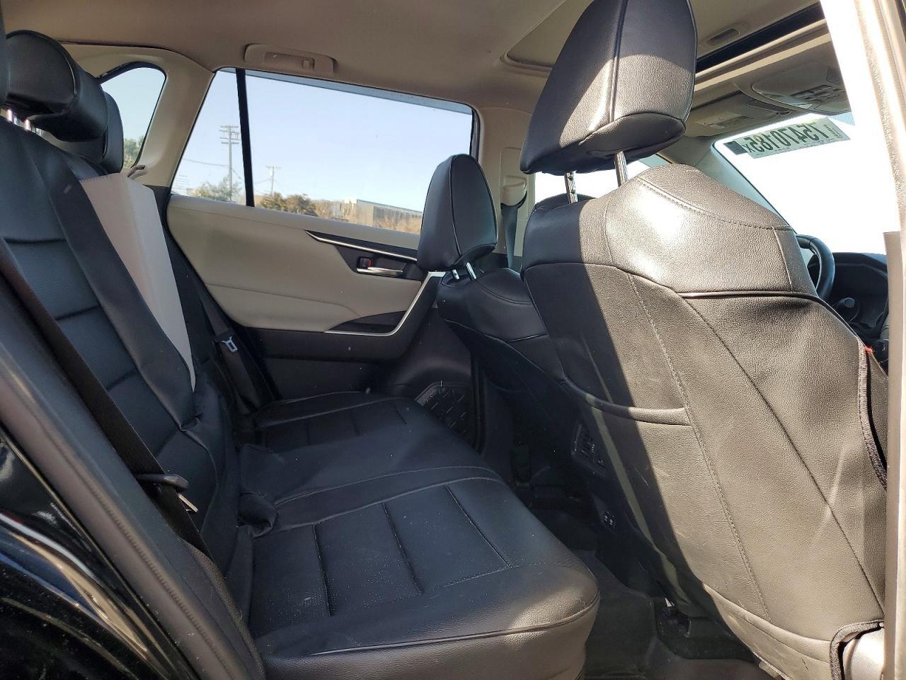 2020 Toyota Rav4 Hybrid Xle - zdjęcie 10