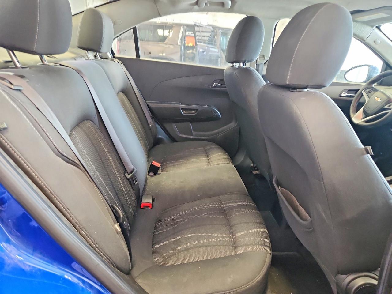 2017 Chevrolet Sonic Lt - zdjęcie 10