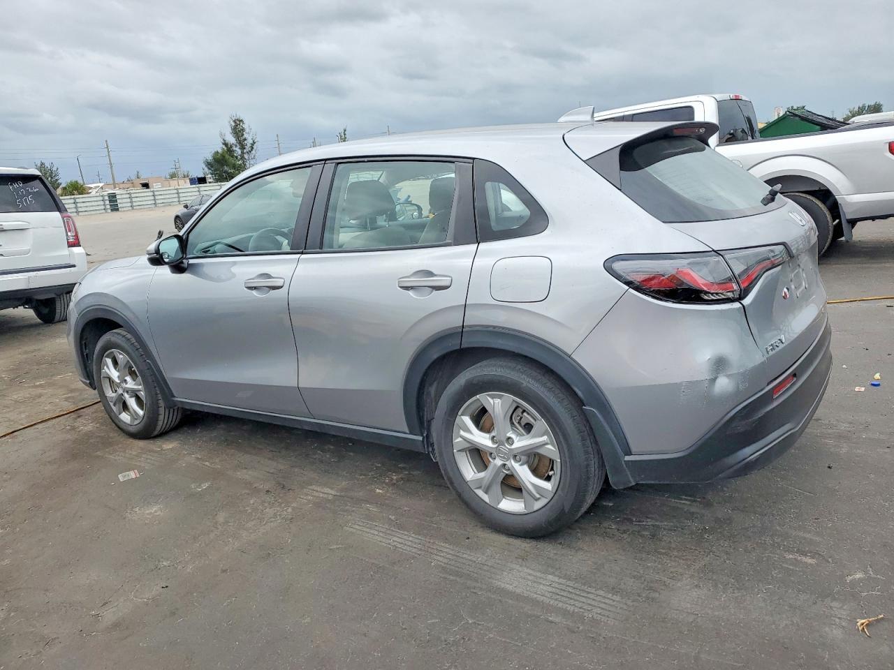 2024 Honda Hr-V Lx - zdjęcie 2