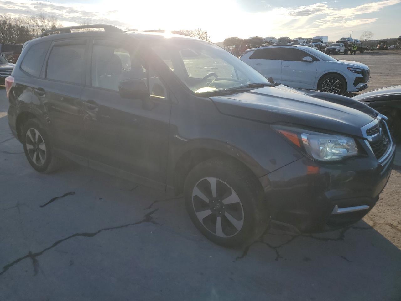 2017 Subaru Forester 2.5I Premium - zdjęcie 4