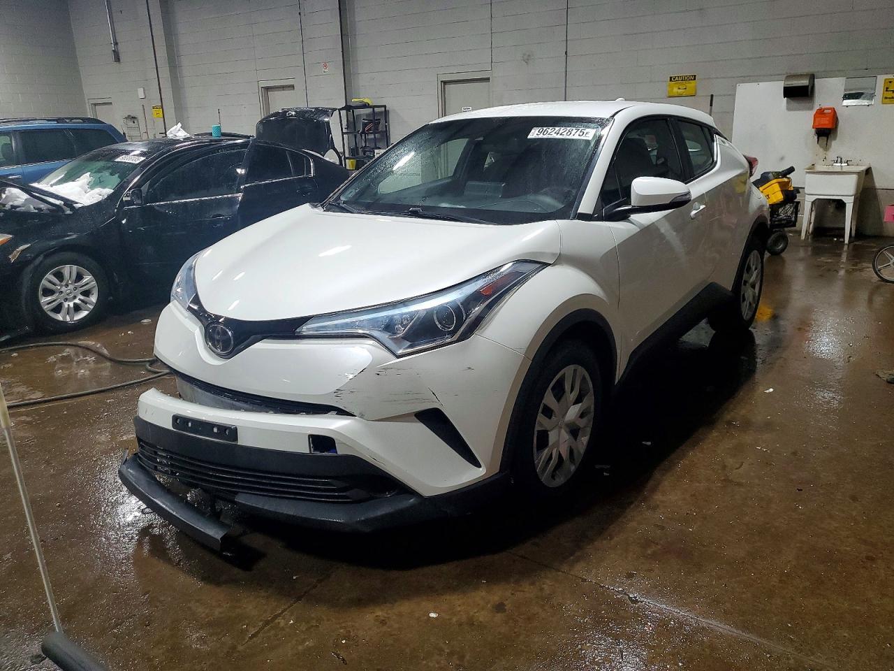 2019 Toyota C-Hr Le - zdjęcie główne