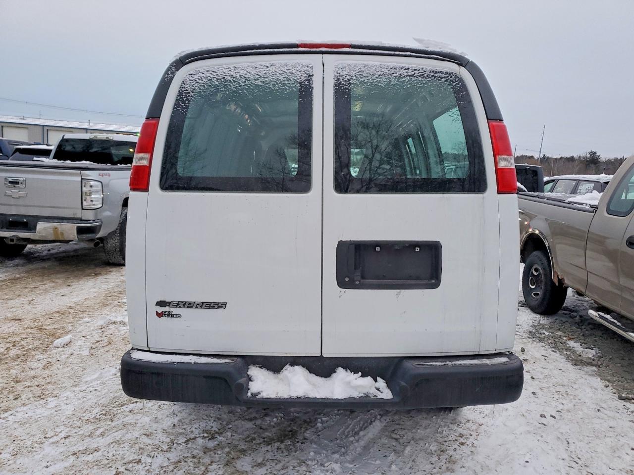 2018 Chevrolet Express 2500 Delivery Van - zdjęcie 6