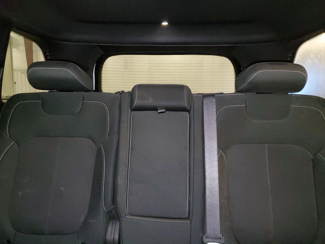 2025 Jeep Grand Cherokee Laredo - zdjęcie 10