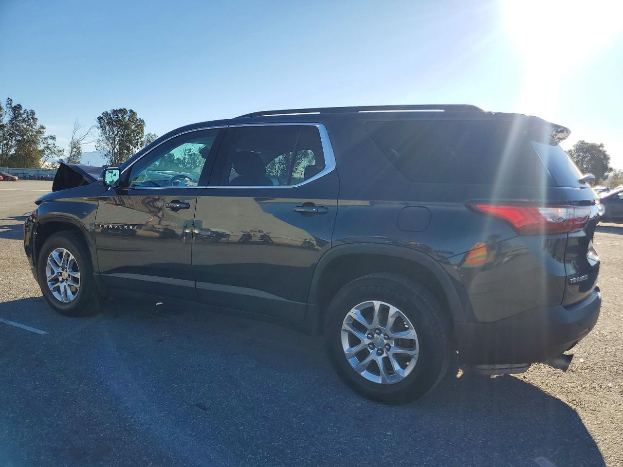 2019 Chevrolet Traverse Lt - zdjęcie 2
