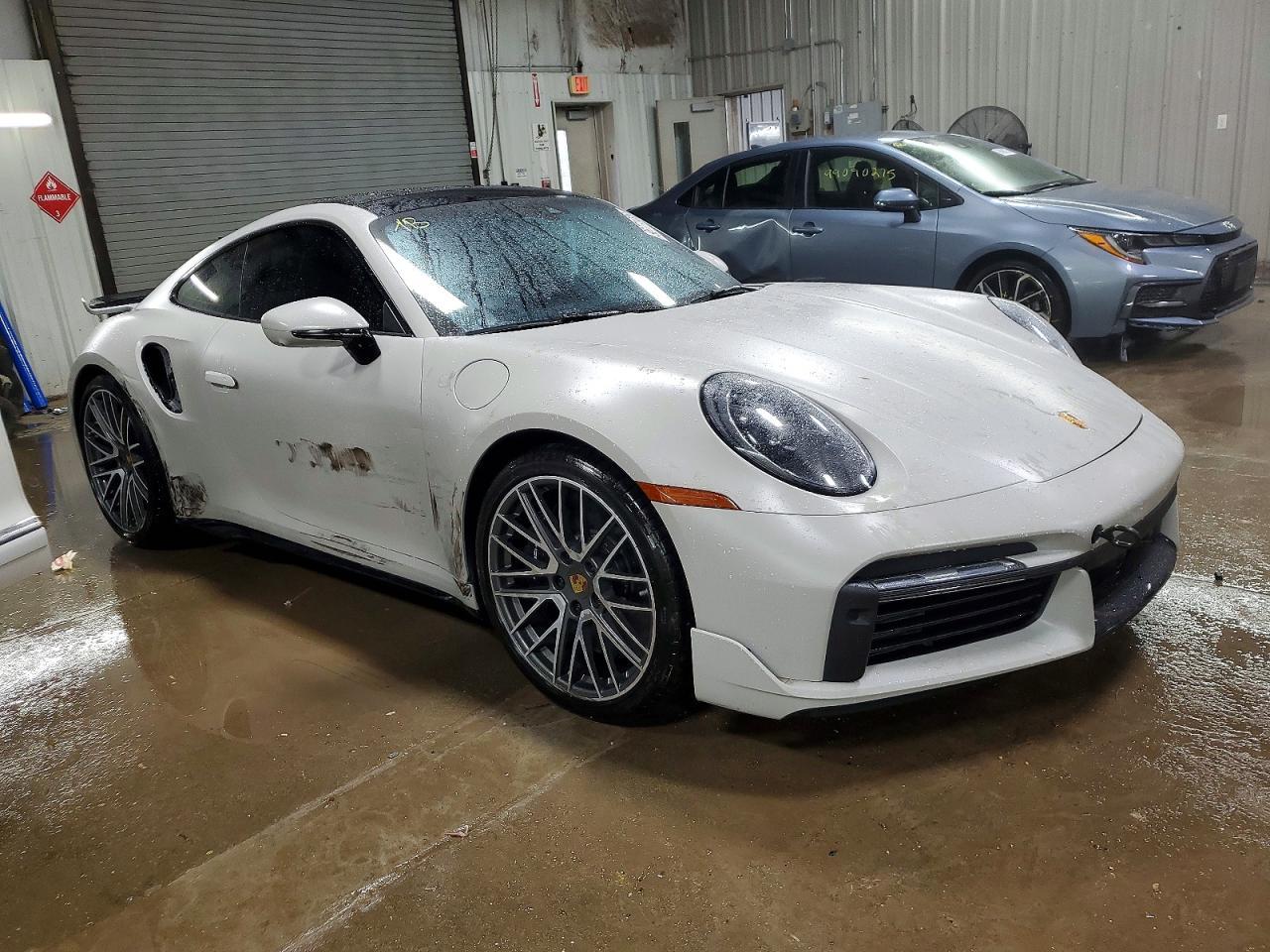 2023 Porsche 911 Turbo - zdjęcie 4