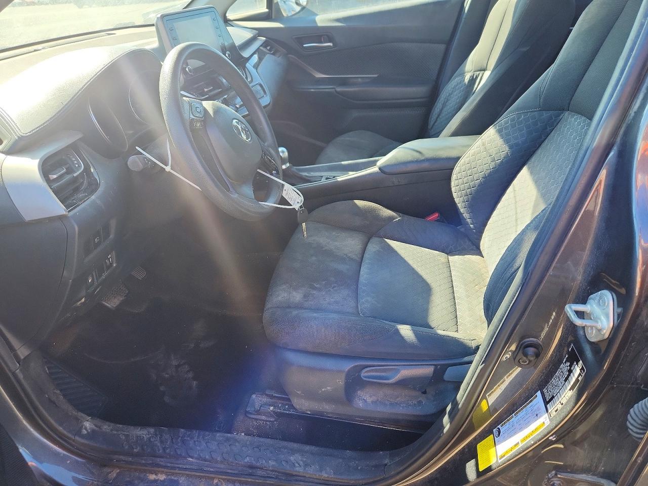 2021 Toyota C-Hr Le - zdjęcie 7