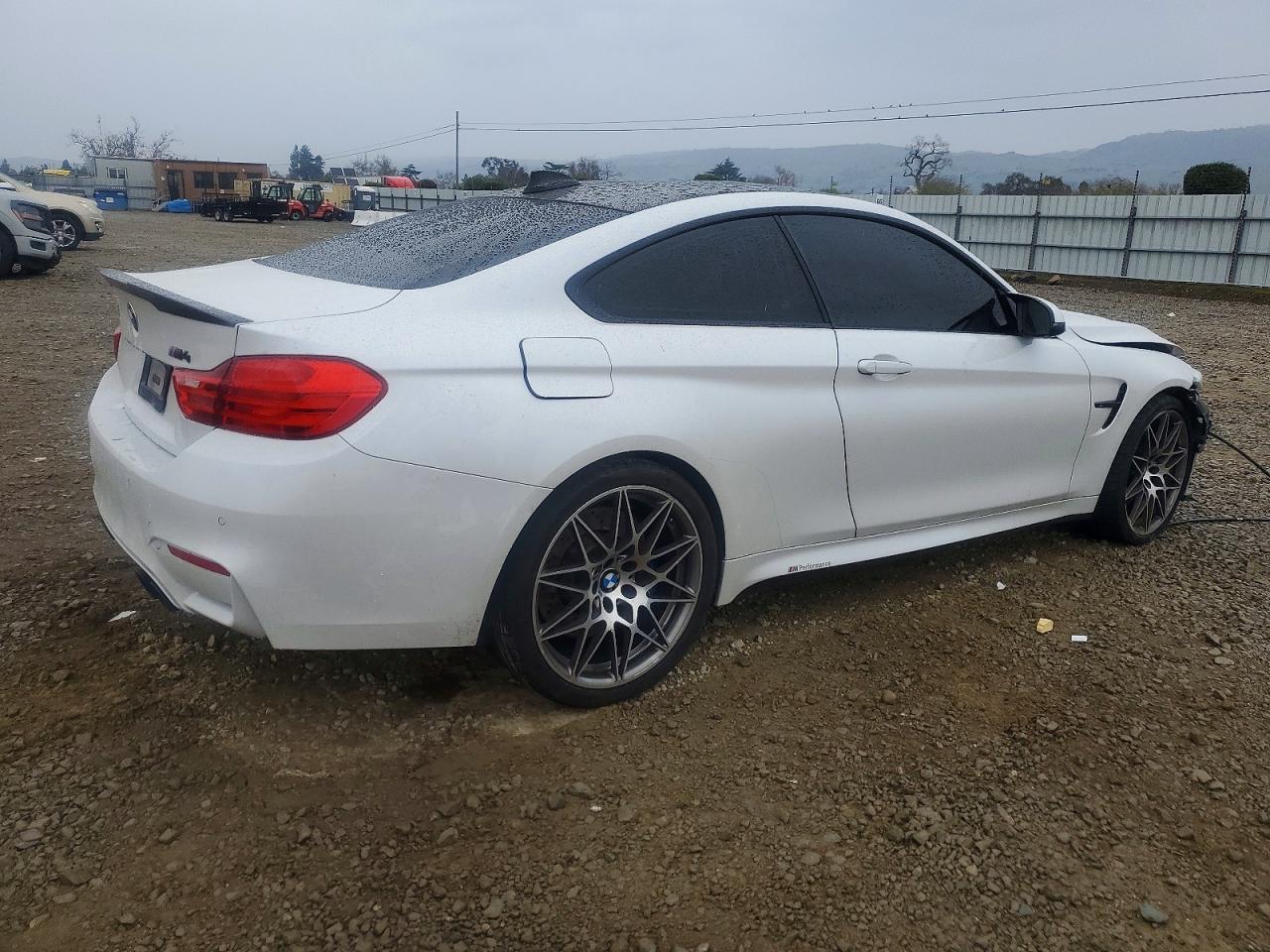 2017 BMW M4 - zdjęcie 3