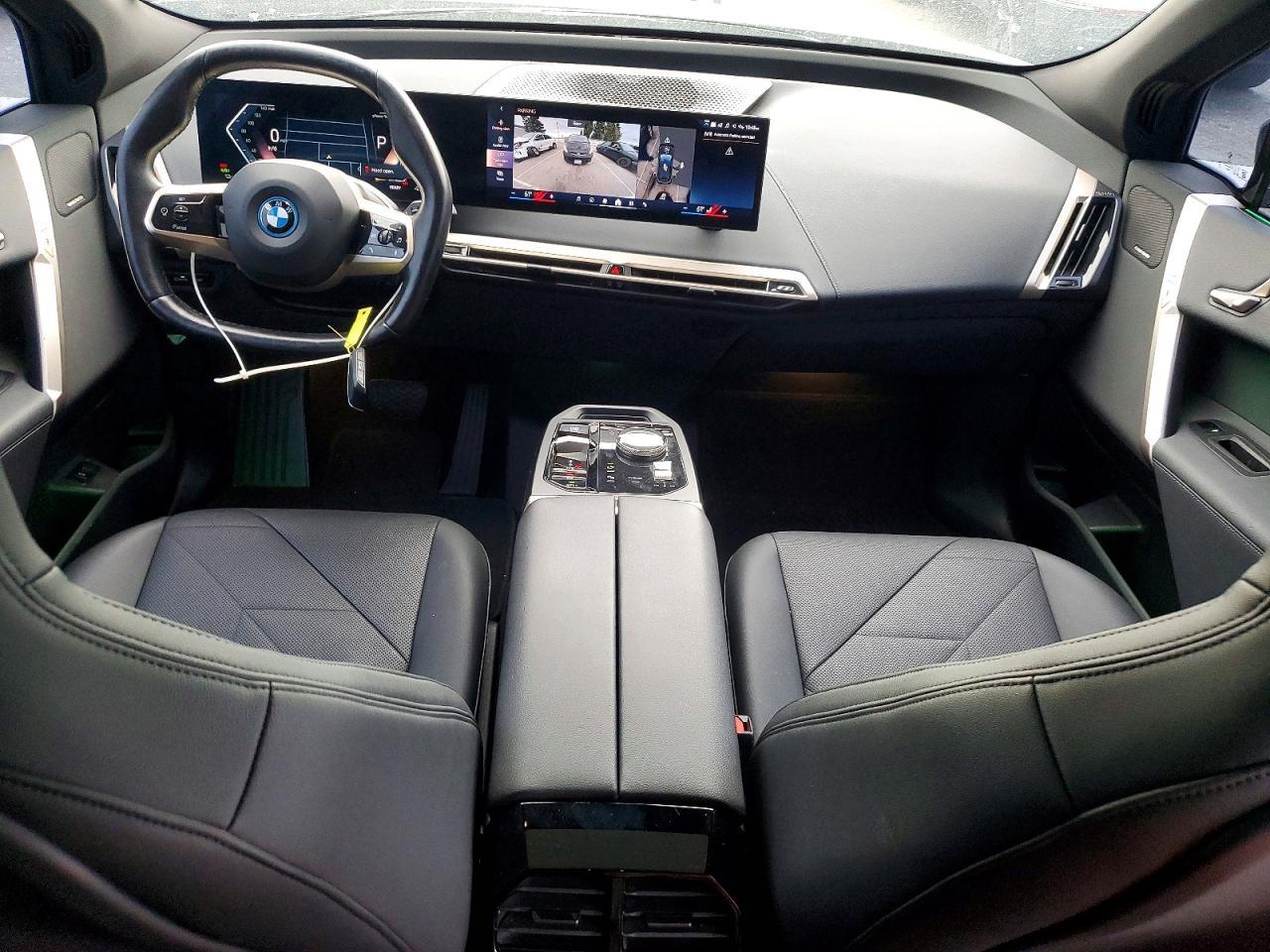 2024 BMW Ix xDrive50 - zdjęcie 8