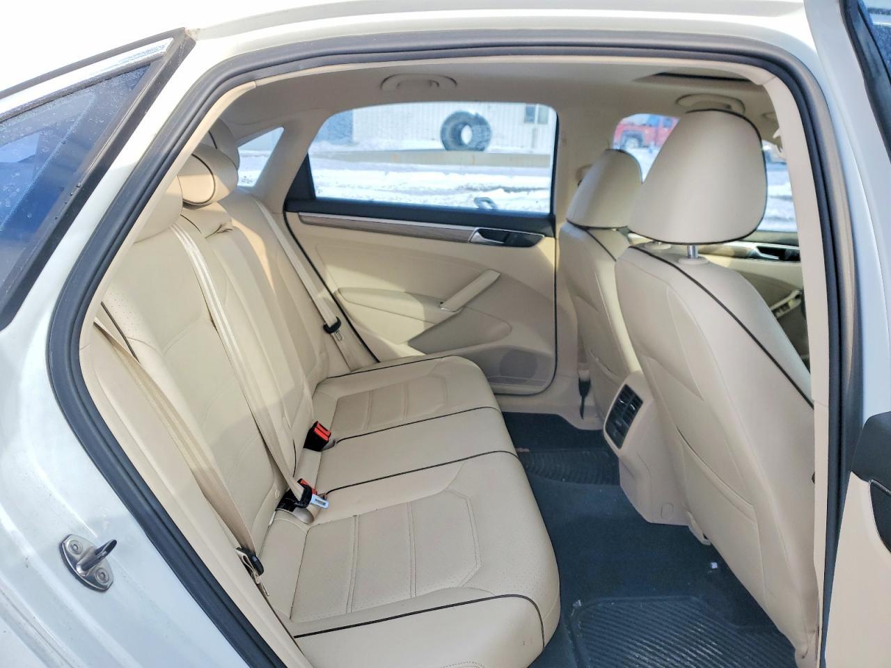 2016 Volkswagen Passat Se - zdjęcie 10