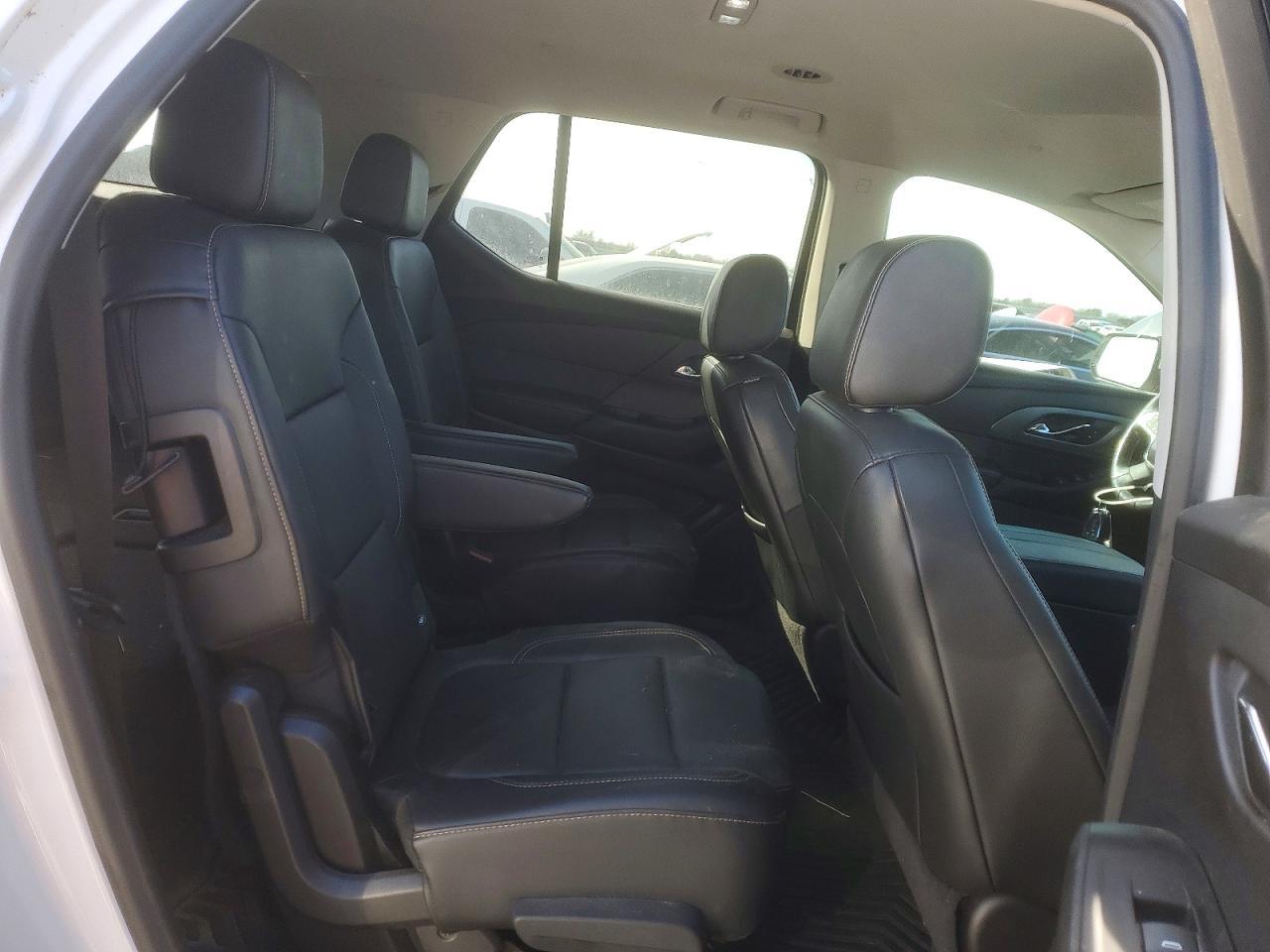 2020 Chevrolet Traverse Premier - zdjęcie 11