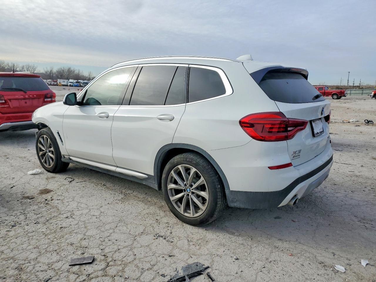 2019 BMW X3 xDrive30I - zdjęcie 2