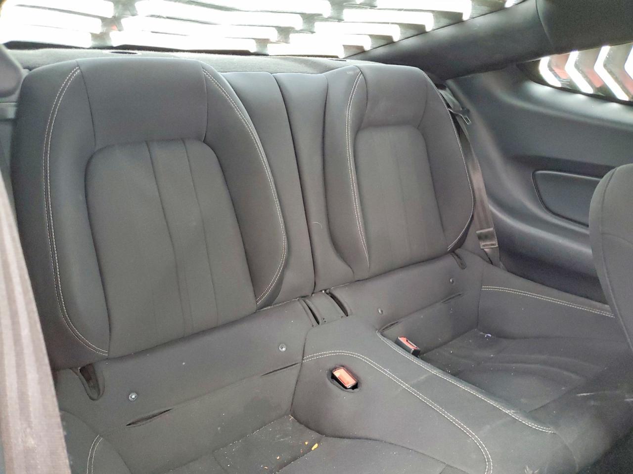 2020 Ford Mustang - zdjęcie 10