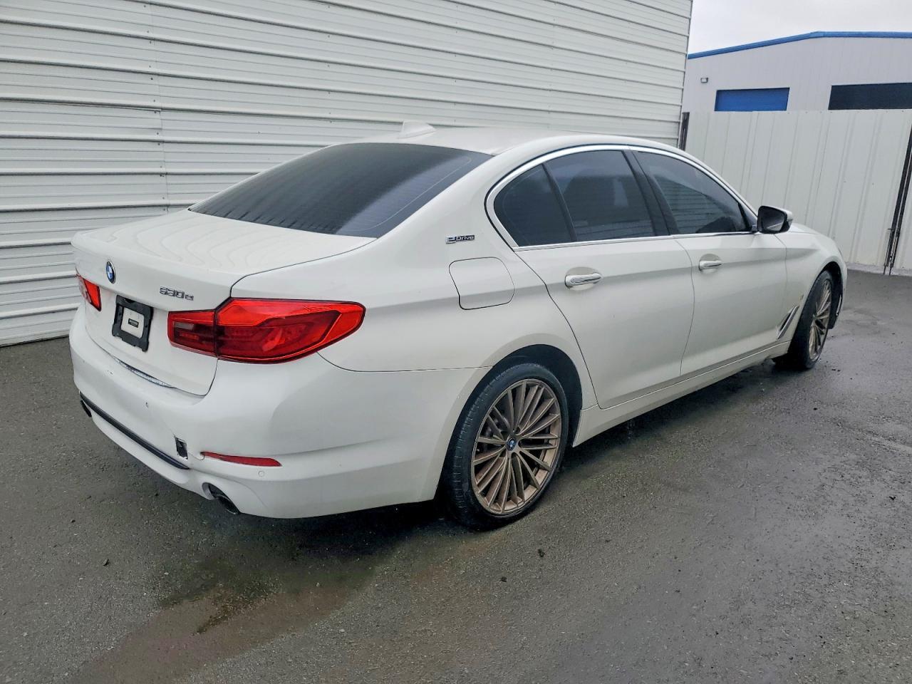 2018 BMW 530E - zdjęcie 3