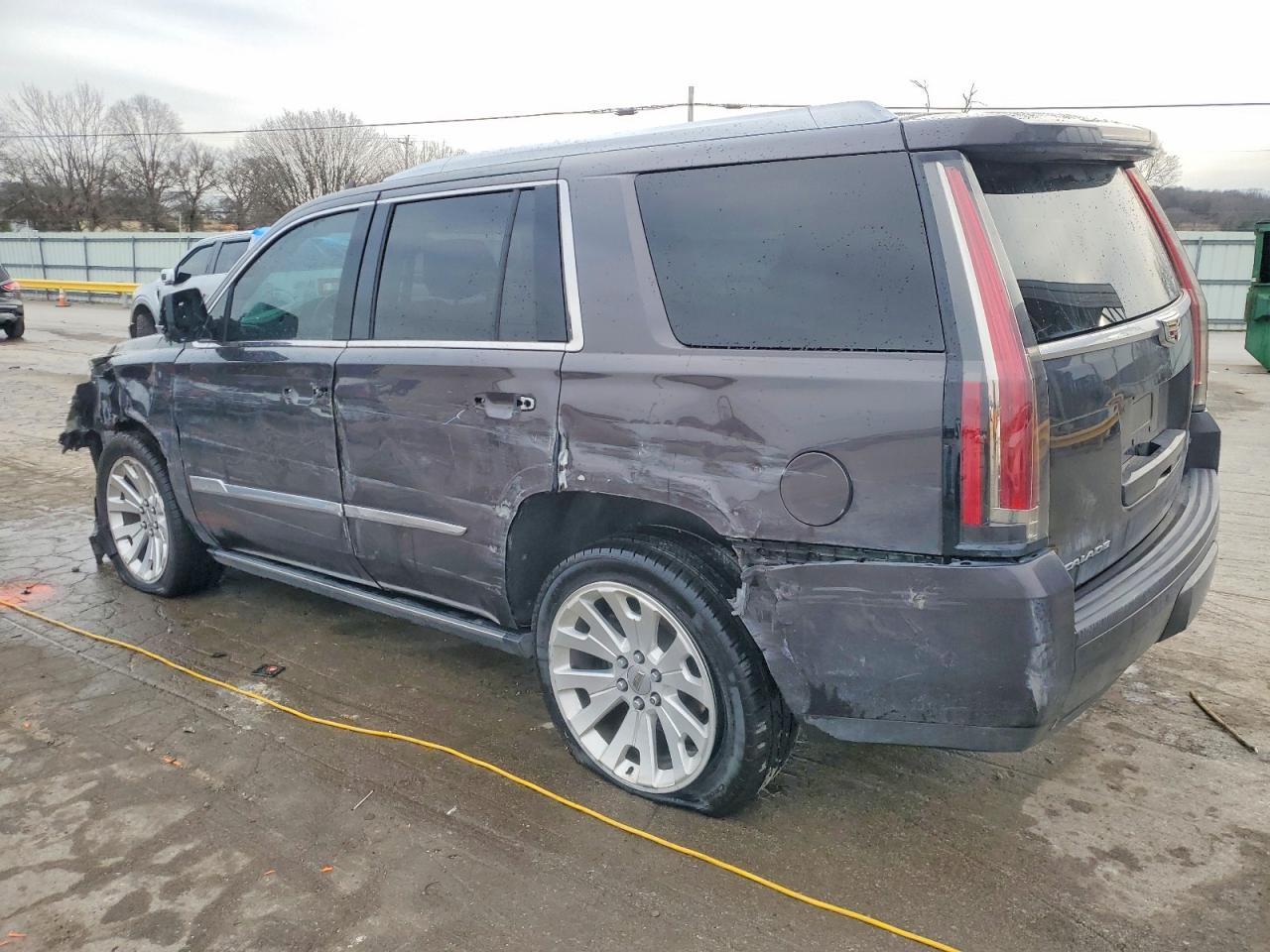 2016 Cadillac Escalade Premium - zdjęcie 2