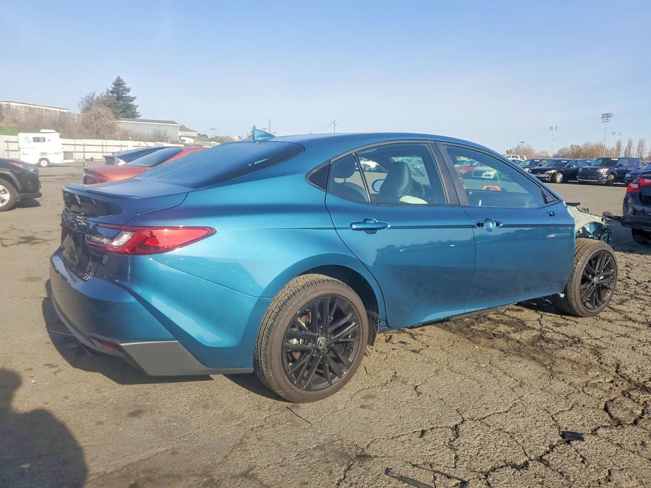 2025 Toyota Camry Xse - zdjęcie 3