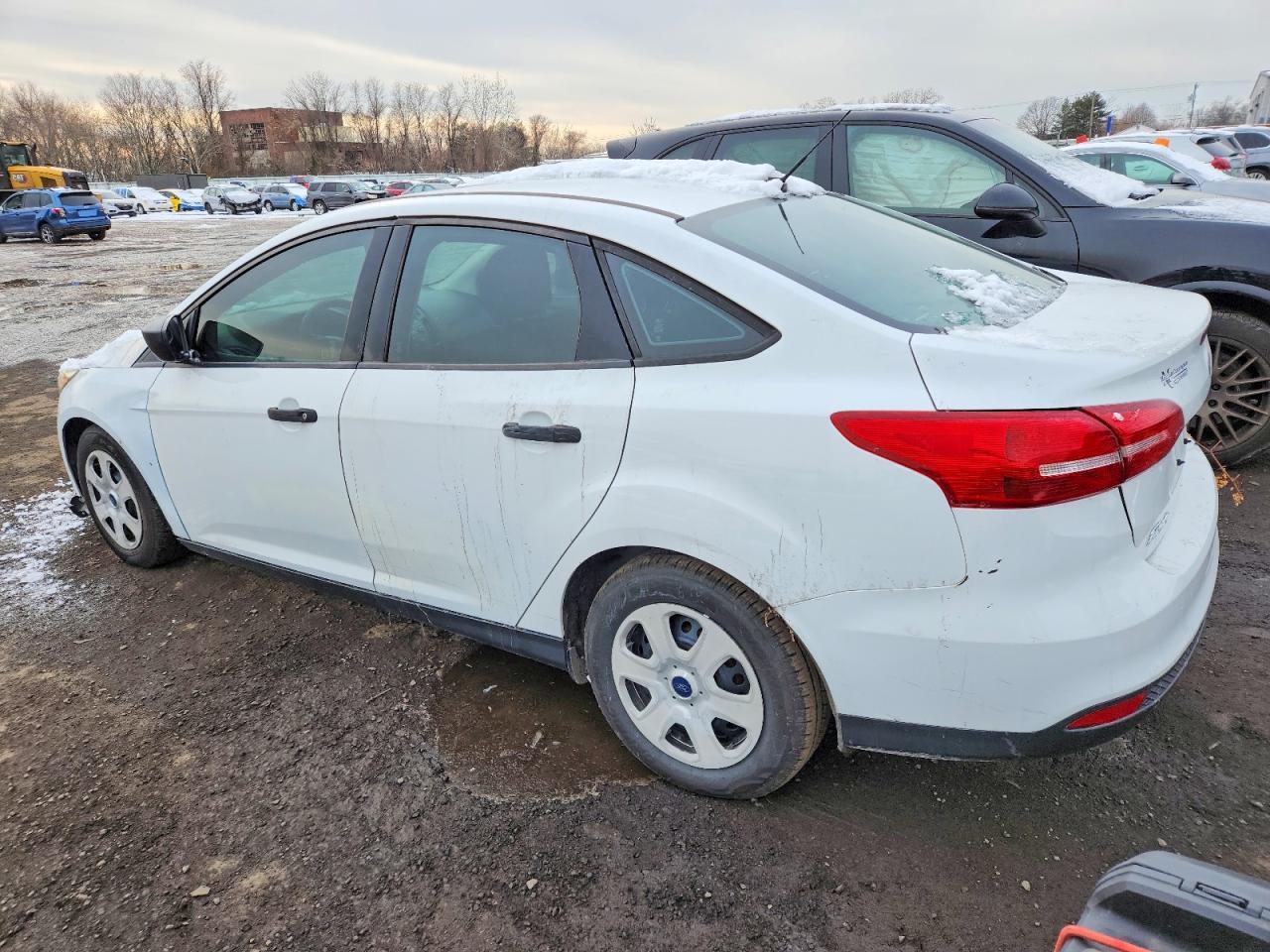 2017 Ford Focus S - zdjęcie 2