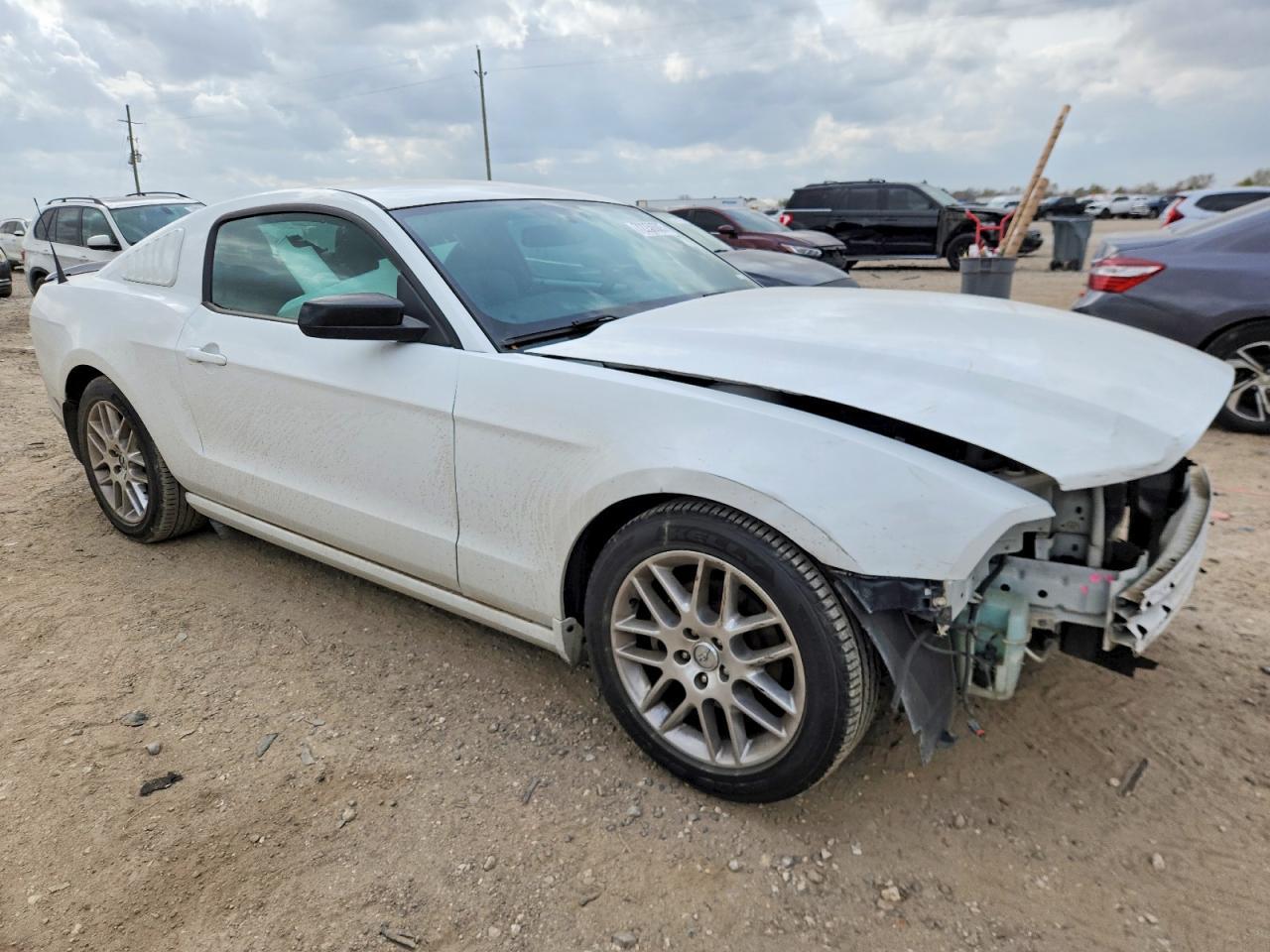 2014 Ford Mustang - zdjęcie 4