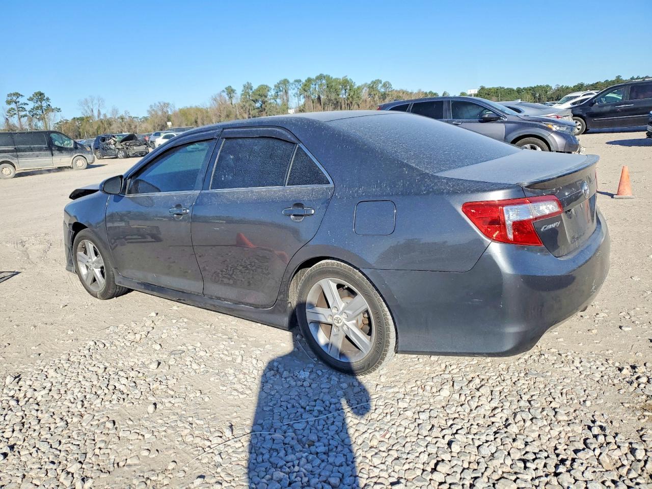 2013 Toyota Camry L - zdjęcie 2