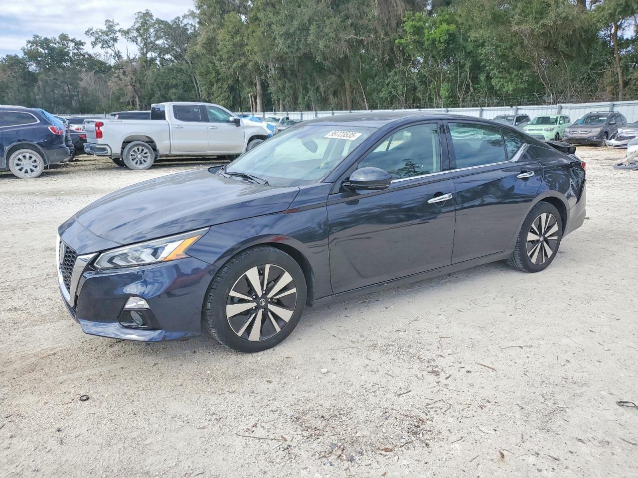 2020 Nissan Altima Sl - zdjęcie główne