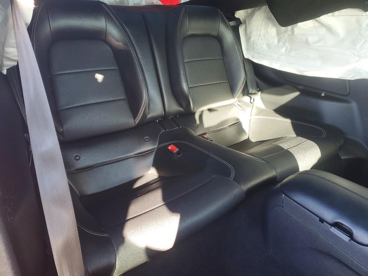 2019 Ford Mustang - zdjęcie 10