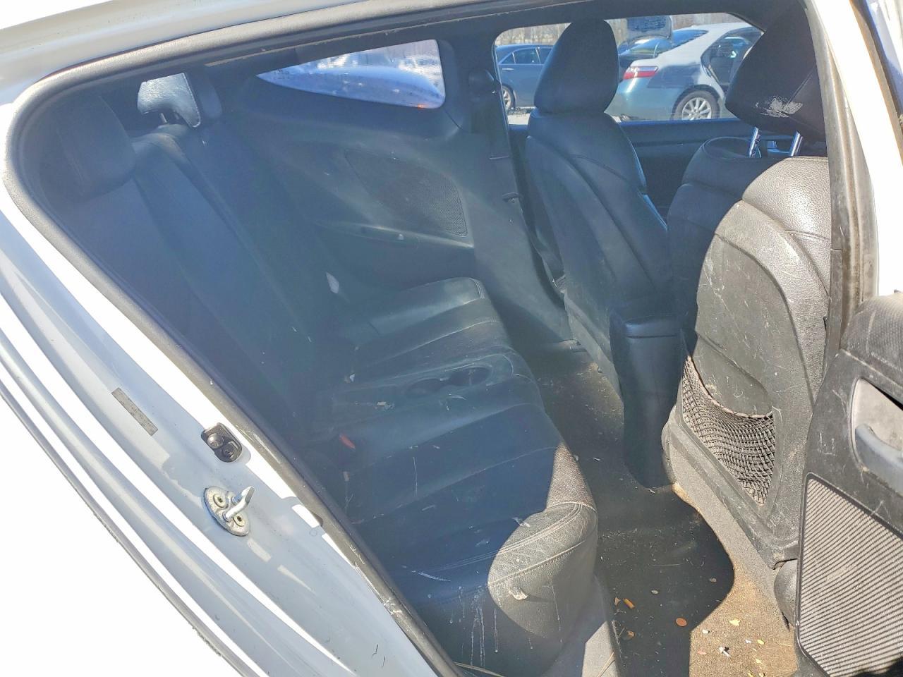 2014 Hyundai Veloster Turbo - zdjęcie 10