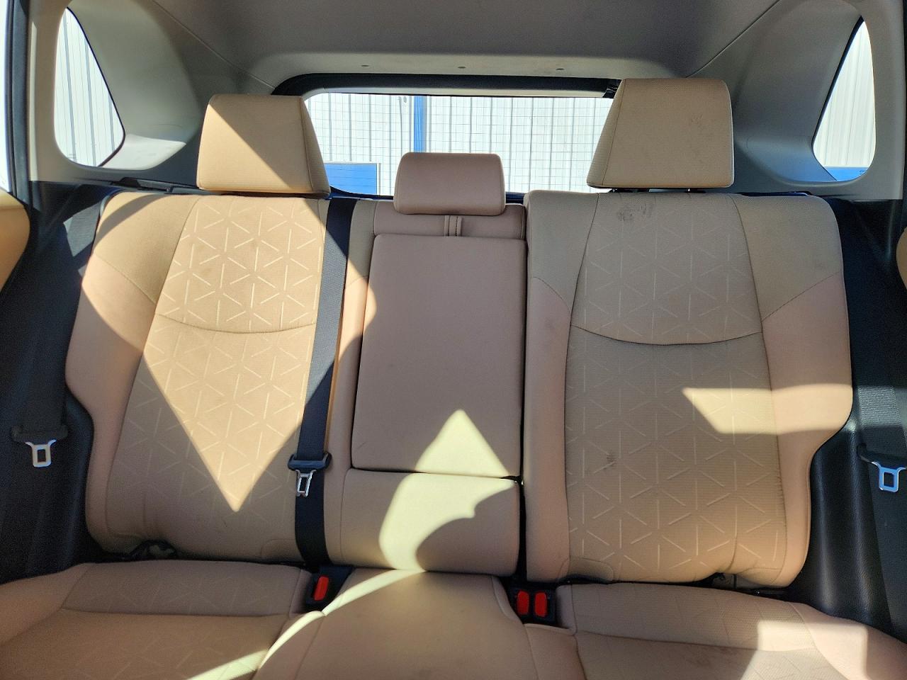 2019 Toyota Rav4 Xle - zdjęcie 10