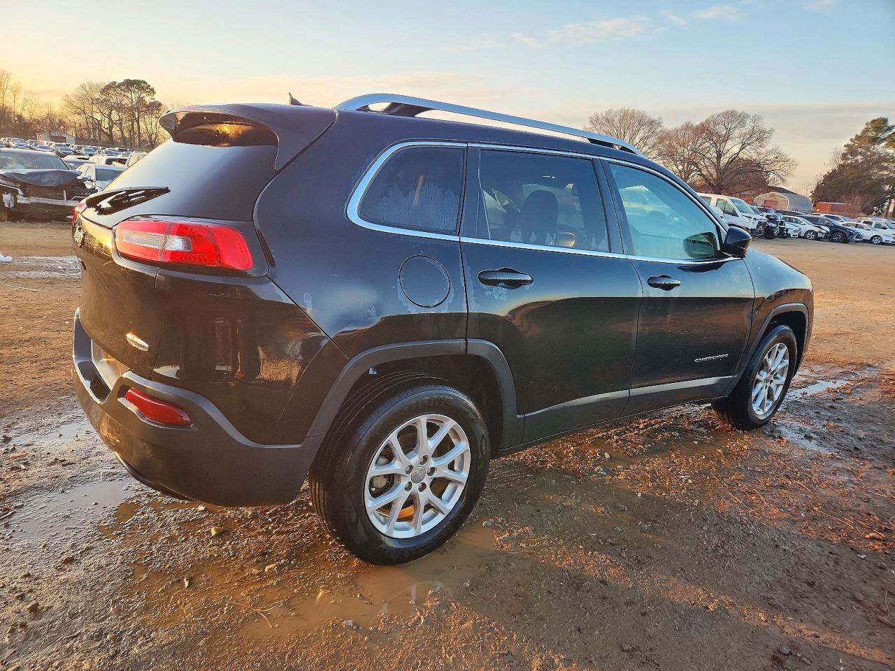 2015 Jeep Cherokee Latitude - zdjęcie 3