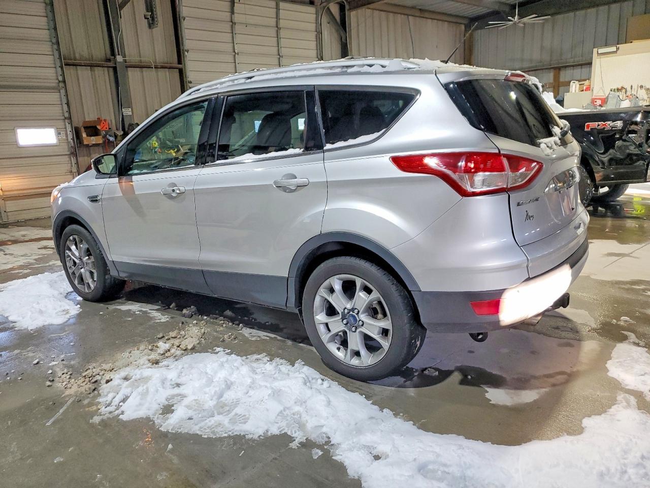 2016 Ford Escape Titanium - zdjęcie 2