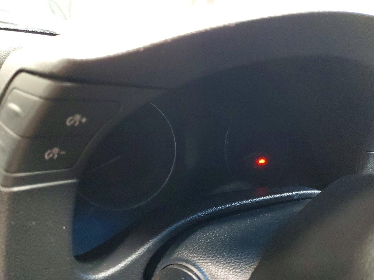 2013 Infiniti G37 - zdjęcie 9