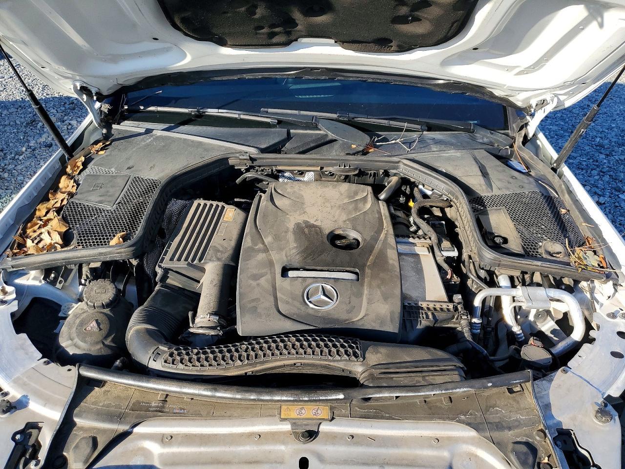 2018 Mercedes-Benz C 300 4Mat - zdjęcie 11