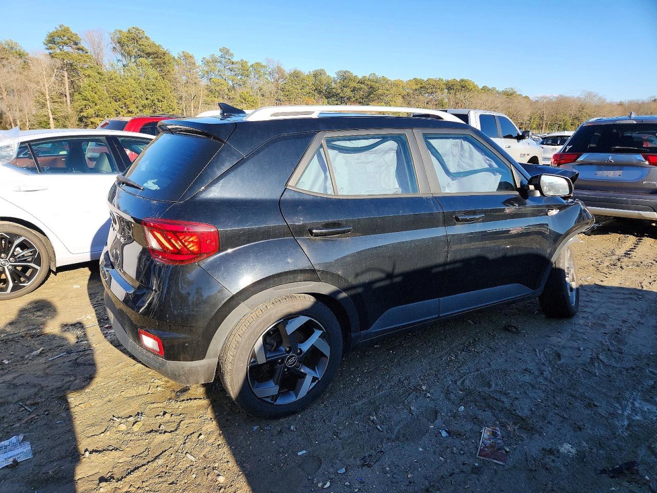 2021 Hyundai Venue Sel - zdjęcie 3