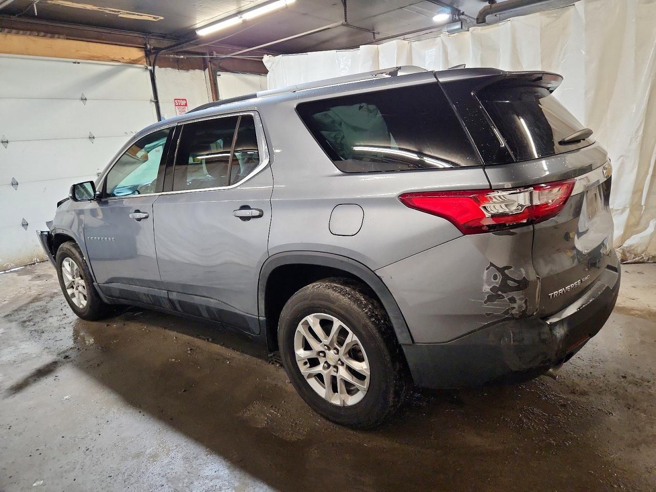 2018 Chevrolet Traverse Lt - zdjęcie 2