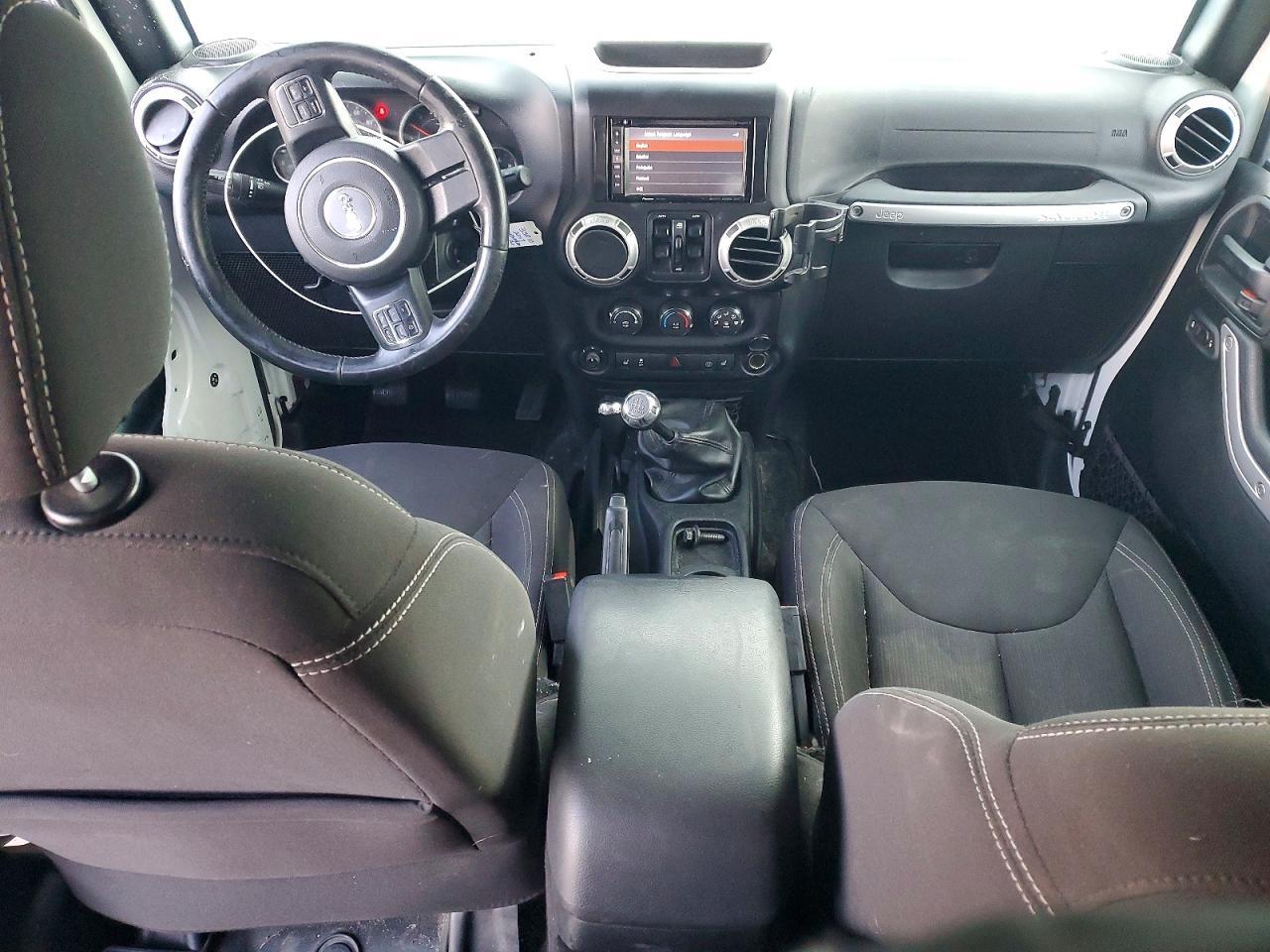 2017 Jeep Wrangler Unlimited Sahara - zdjęcie 8