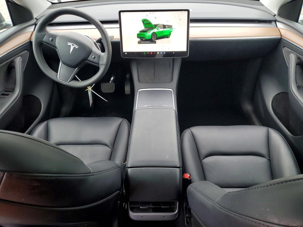 2024 Tesla Model Y - zdjęcie 8