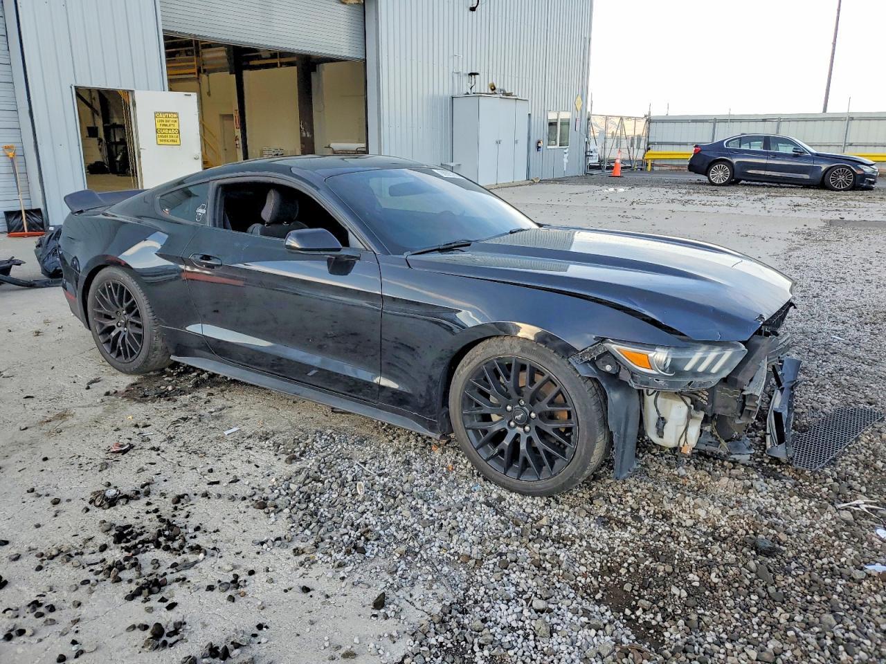 2015 Ford Mustang - zdjęcie 4