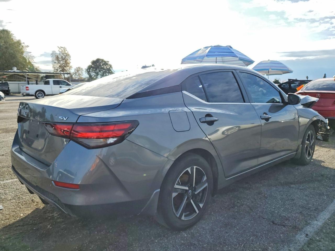 2024 Nissan Sentra Sv - zdjęcie 3