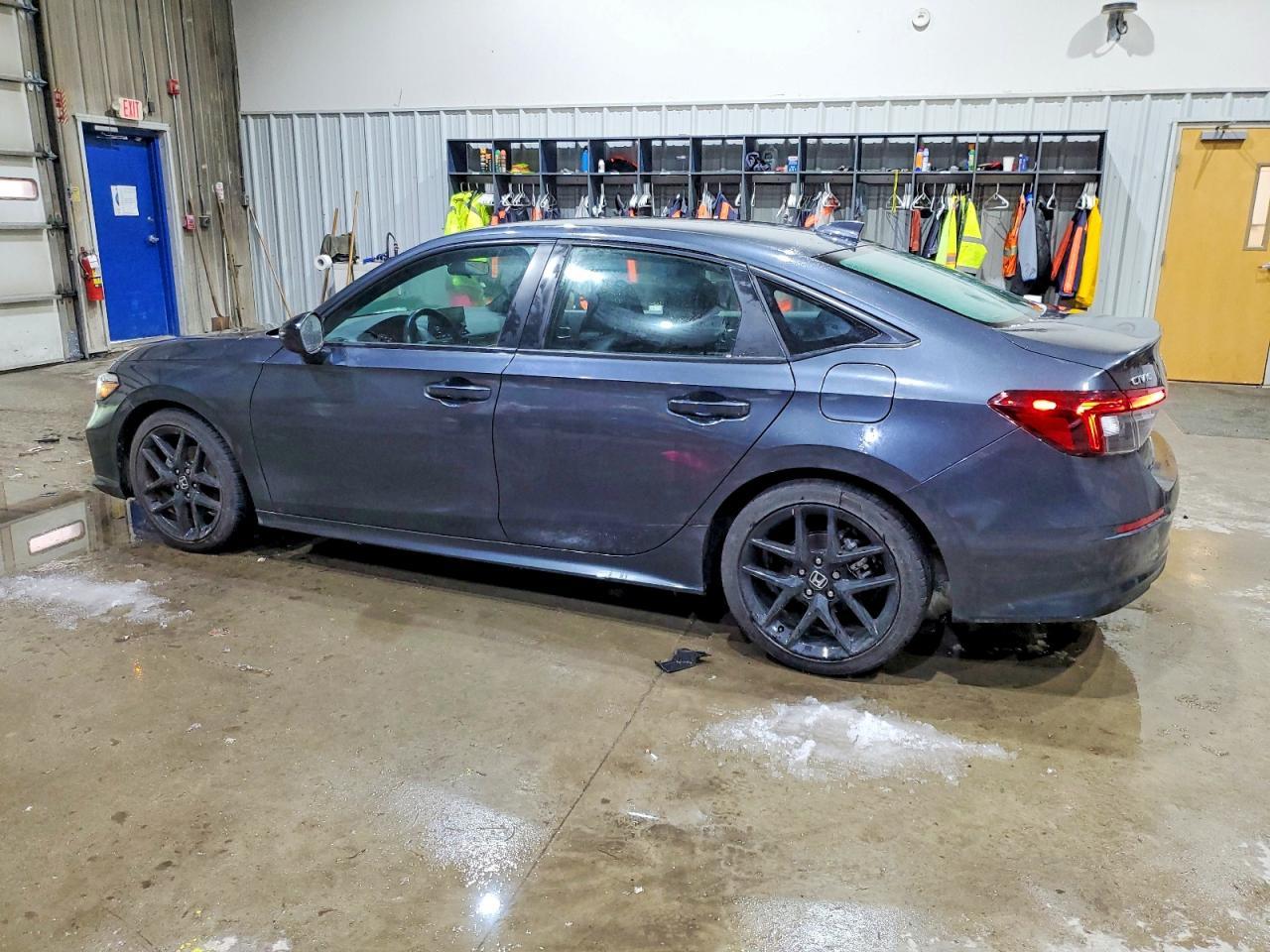 2025 Honda Civic Sport - zdjęcie 2