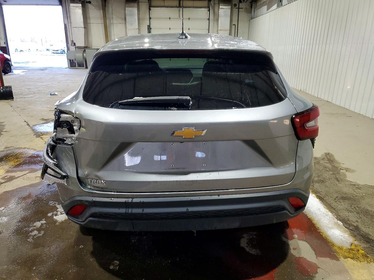 2024 Chevrolet Trax Ls - zdjęcie 6