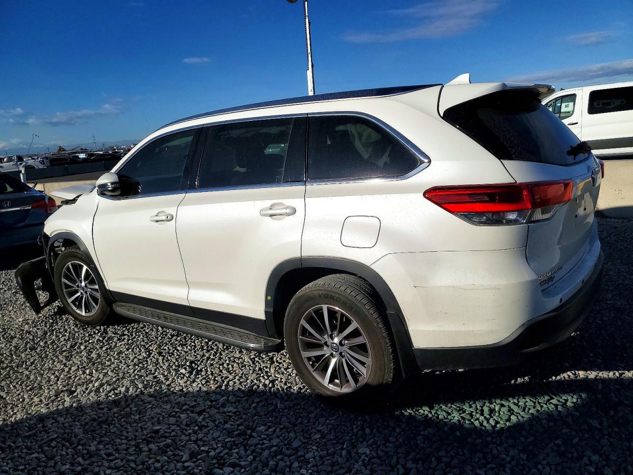 2019 Toyota Highlander Se - zdjęcie 3