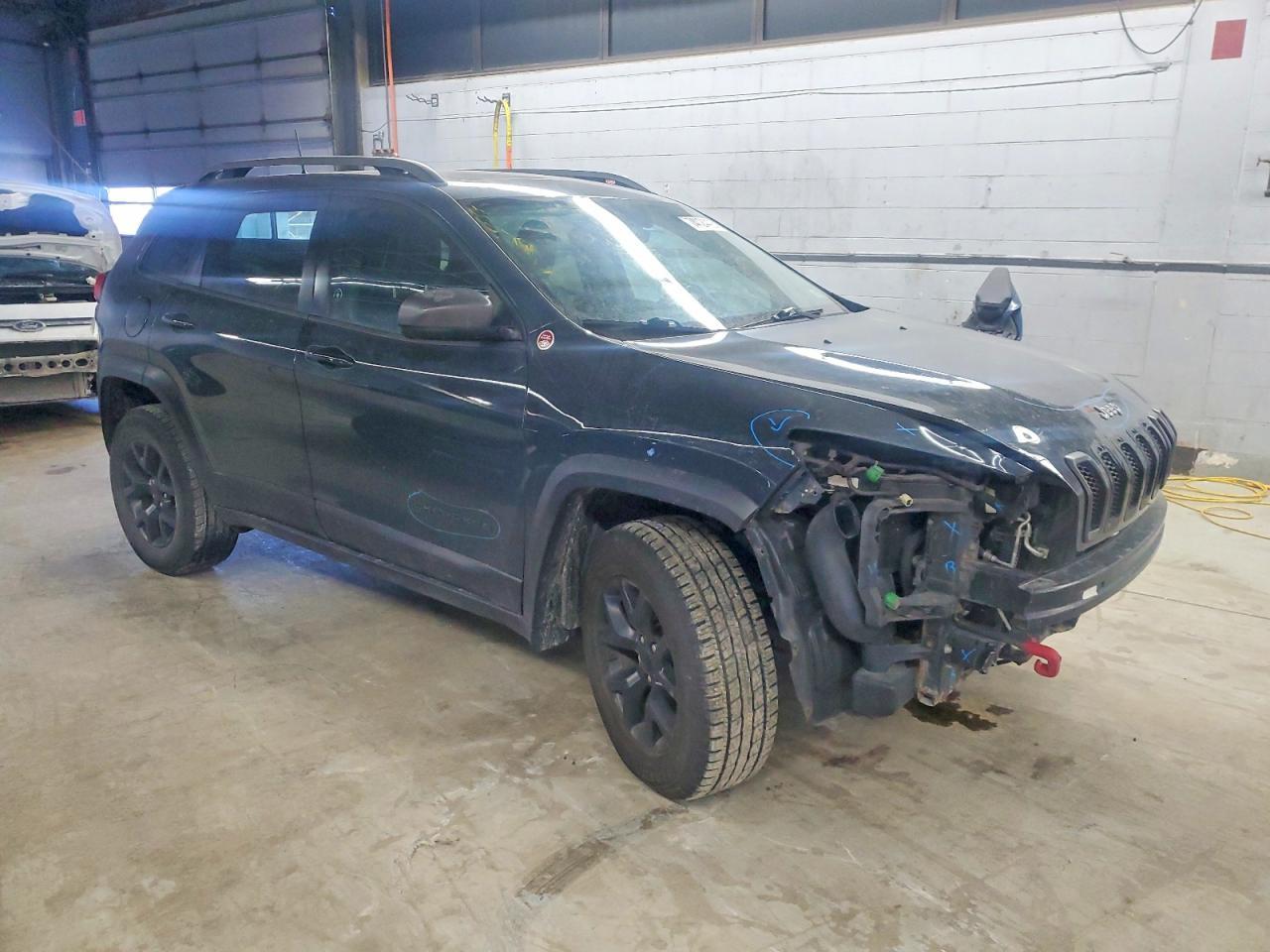 2016 Jeep Cherokee Trailhawk - zdjęcie 4