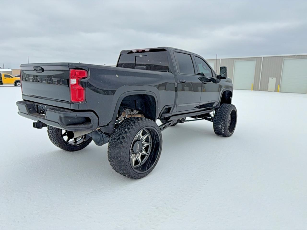 2024 Chevrolet Silverado K2500 High Country - zdjęcie 4