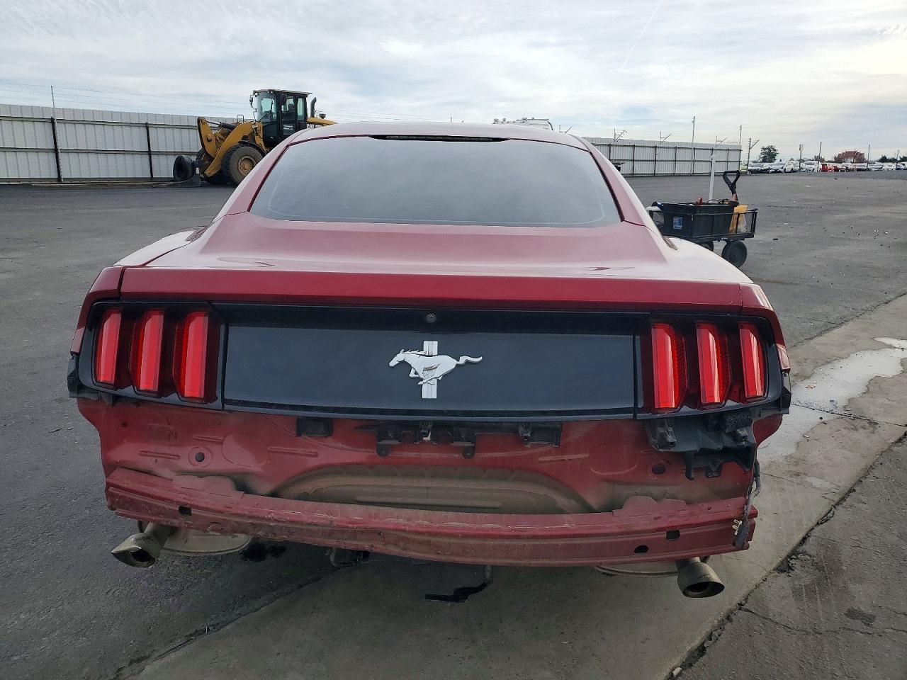 2017 Ford Mustang - zdjęcie 6