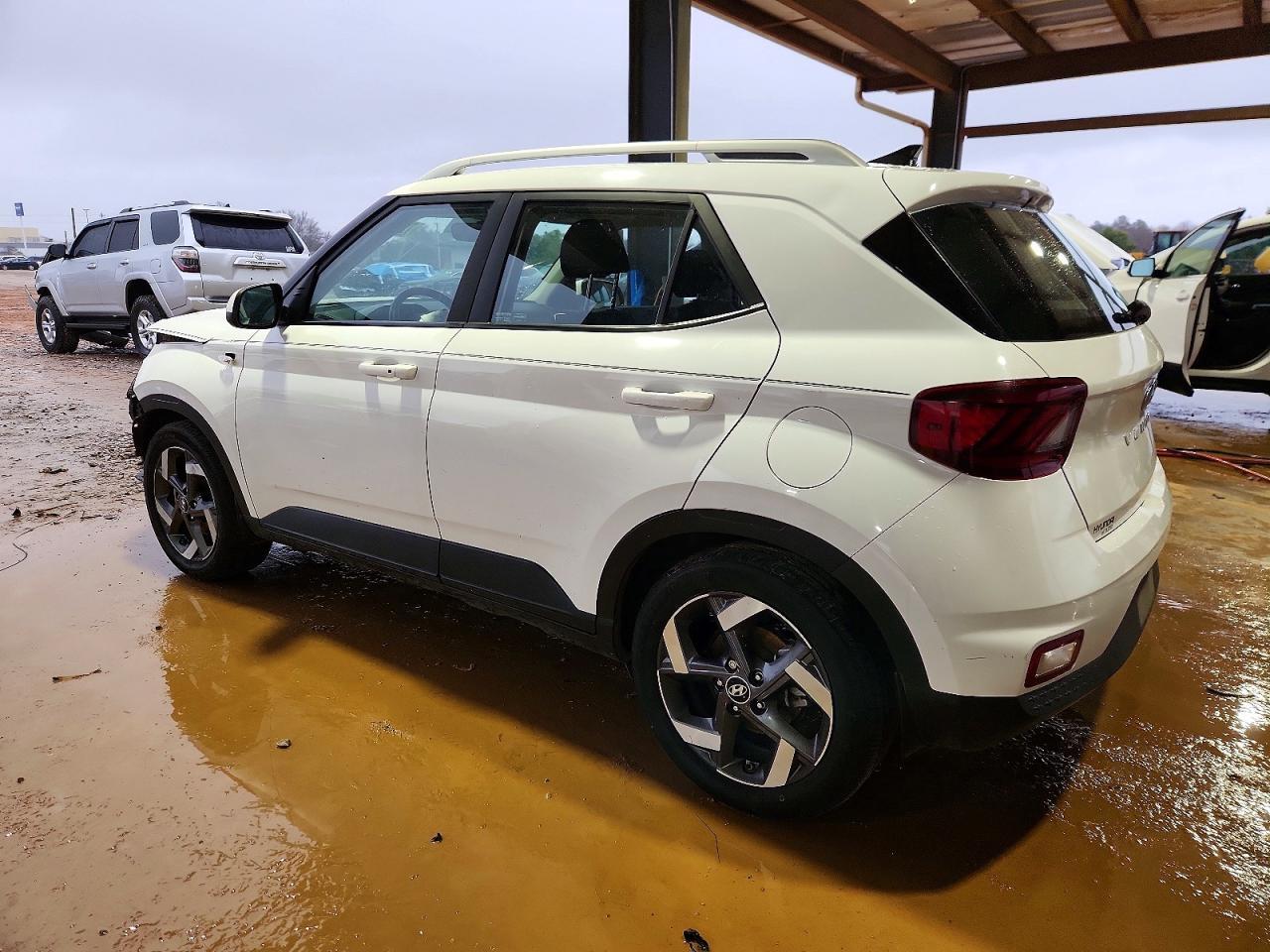 2021 Hyundai Venue Sel - zdjęcie 2