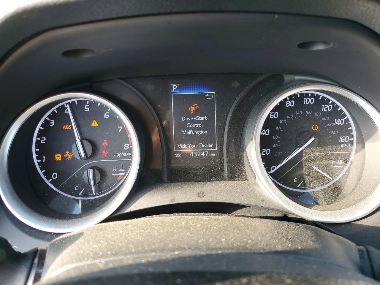 2024 Toyota Camry Le - zdjęcie 9