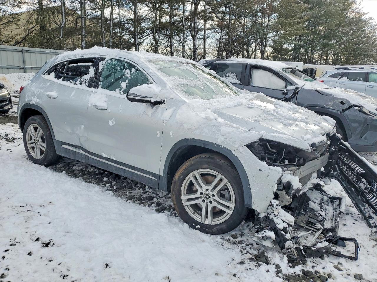 2021 Mercedes-Benz Gla 250 4Matic - zdjęcie 4