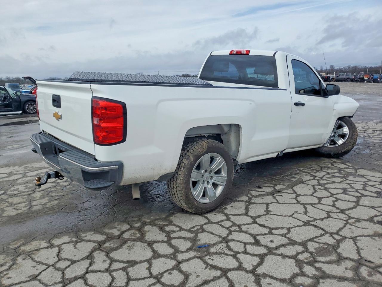 2017 Chevrolet Silverado C1500 - zdjęcie 3