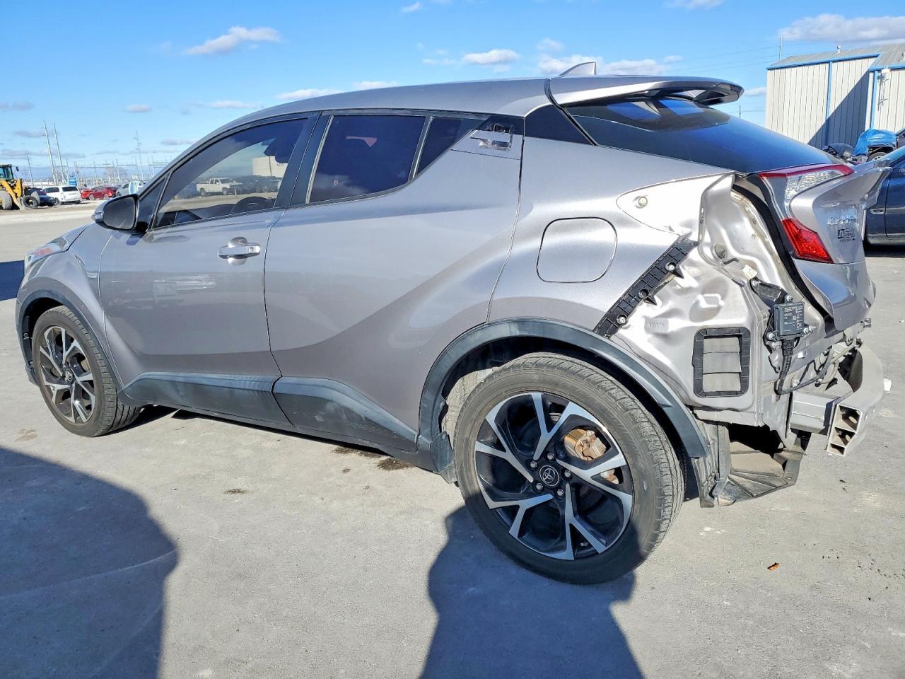 2018 Toyota C-Hr Xle - zdjęcie 2