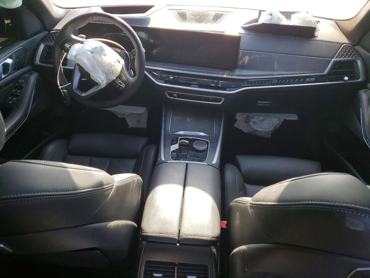 2024 BMW X5 xDrive40I - zdjęcie 8
